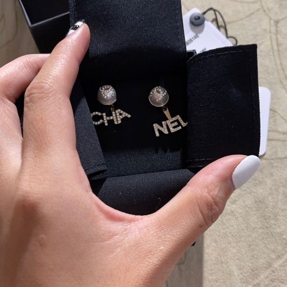Chanel pearl cc logo 2 in 1 earrings gold crystal new with box - Picture 2 of 3